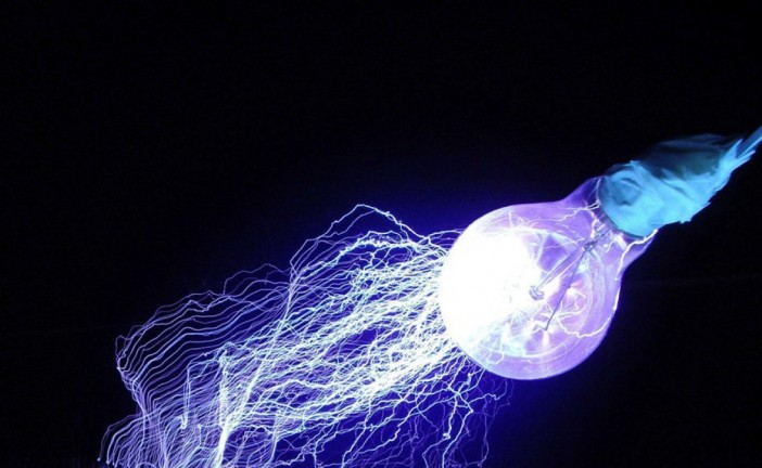 Li-Fi: Energy And Wireless Data From Every Light Bulb
